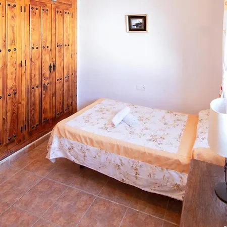 Stunning In With Outdoor Swimming Pool, Wifi And 2 Bedrooms * Nerja