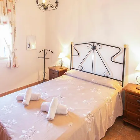 Holiday home Stunning In With Outdoor Swimming Pool, Wifi And 2 Bedrooms